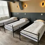 Xplore Hostel *