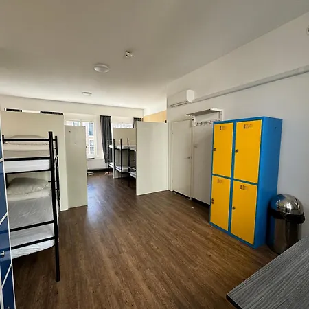 Xplore Hostel *